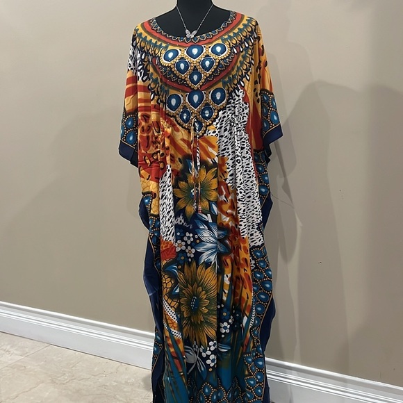 Caftan women luxury dress, Beach wear kaftan resort wear Vacation dress 1906 - Picture 3 of 9